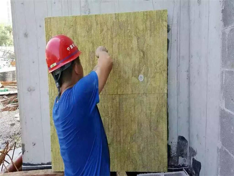 吊頂巖棉板價格